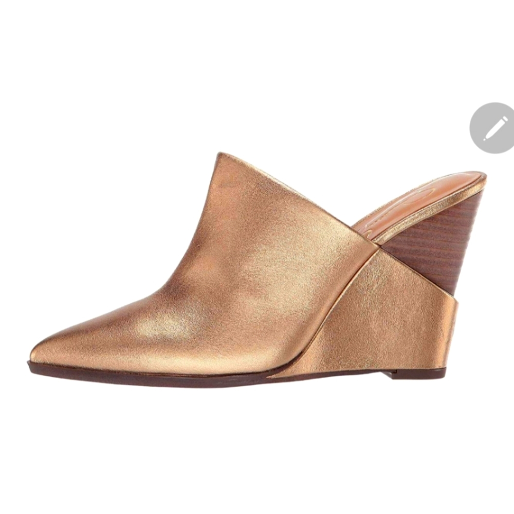 Jessica Simpson Gold Slip-in Mule